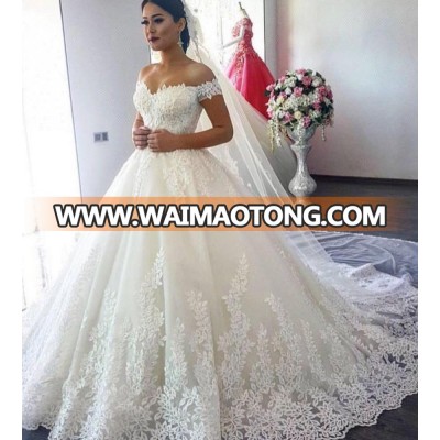 Lace Applique Wedding Gown Sweetheart High QualityTulle Ball Gown Wedding Dresses with the Long Veils Free